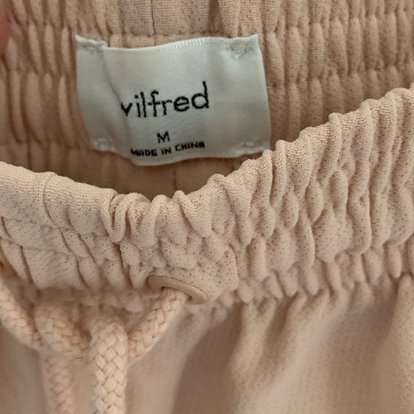 Shorts - Picture 2 of 3